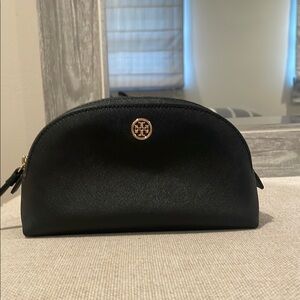 Tory Burch small Robinson Saffiano Black leather Cosmetic Bag with Gold Emblem